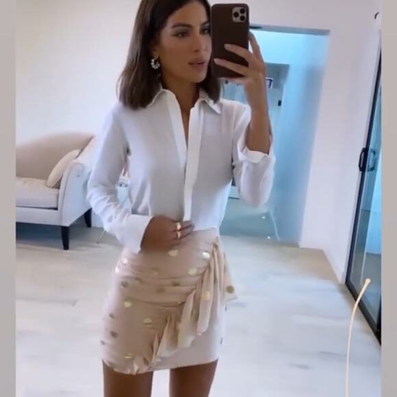 Camilla Coelho Kaylee Mini Skirt in Blush Gold size Medium - Picture 2 of 11